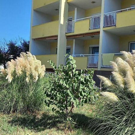 Apartment Sara - Cres Buitenkant foto