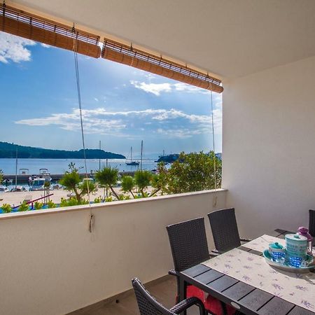 Apartment Sara - Cres Buitenkant foto