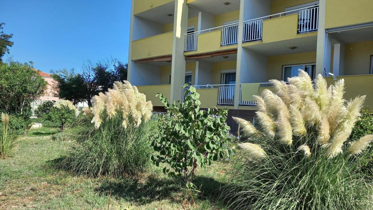 Apartment Sara - Cres Buitenkant foto