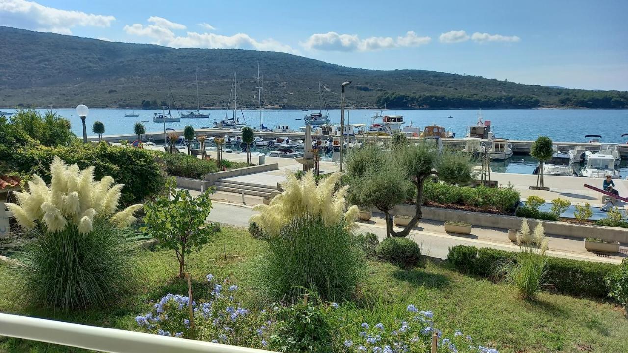 Apartment Sara - Cres Buitenkant foto