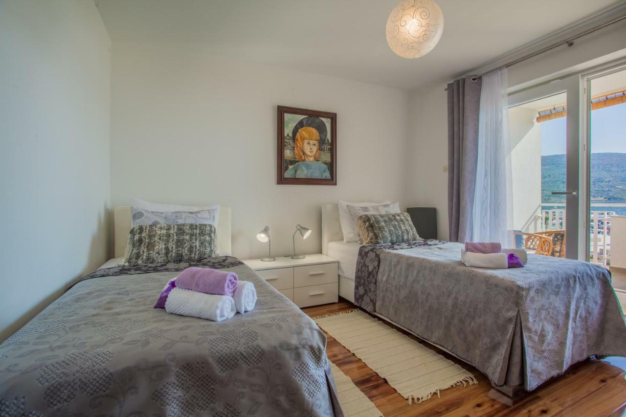 Apartment Sara - Cres Buitenkant foto