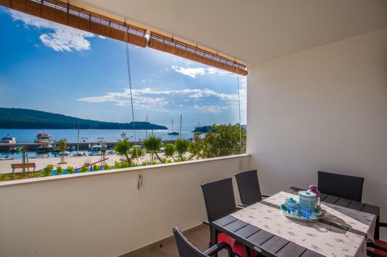 Apartment Sara - Cres Buitenkant foto