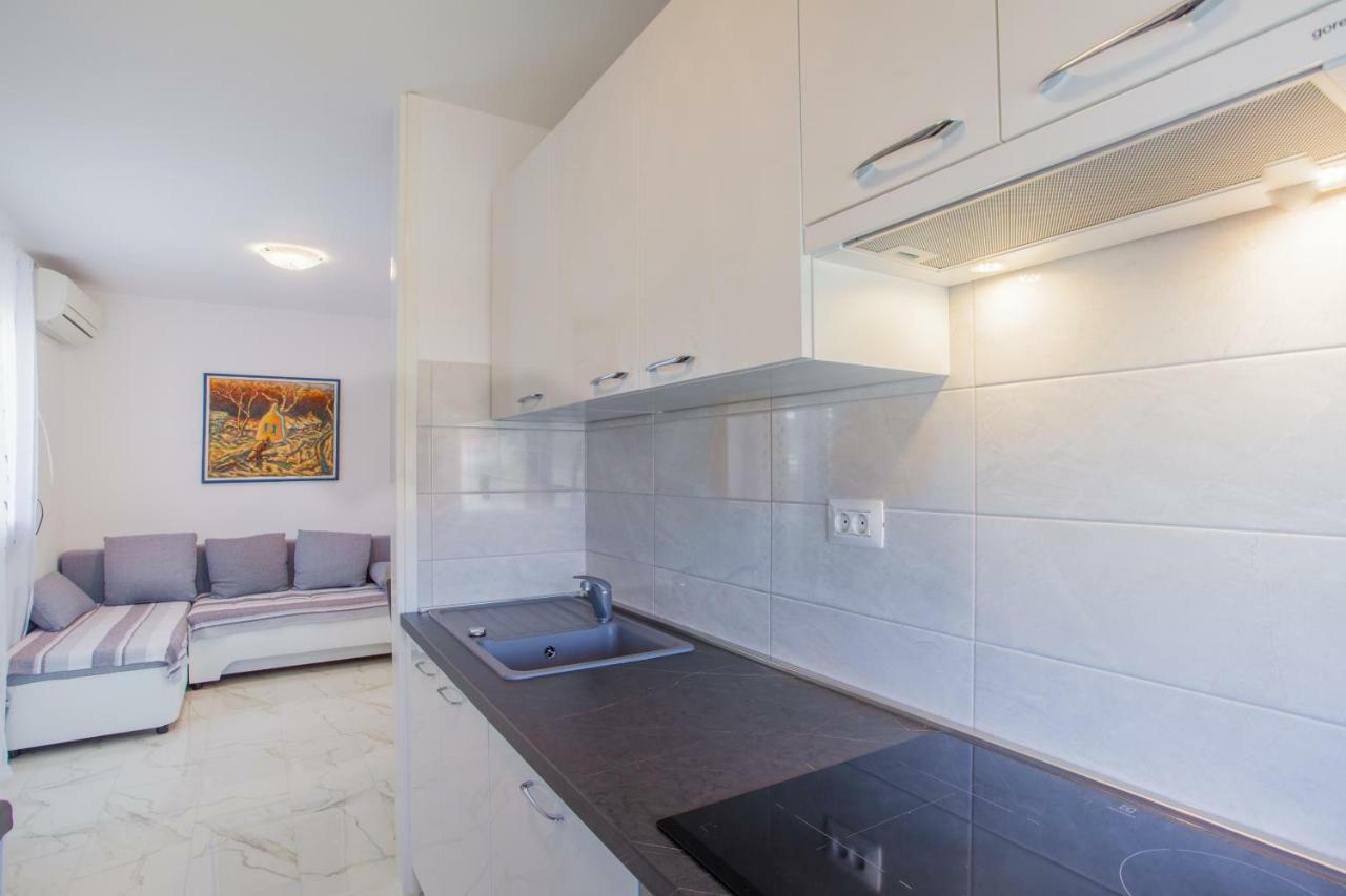 Apartment Sara - Cres Buitenkant foto